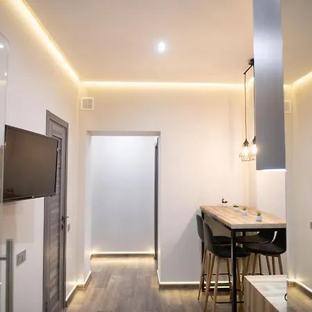 On Krakivska 34 Daire